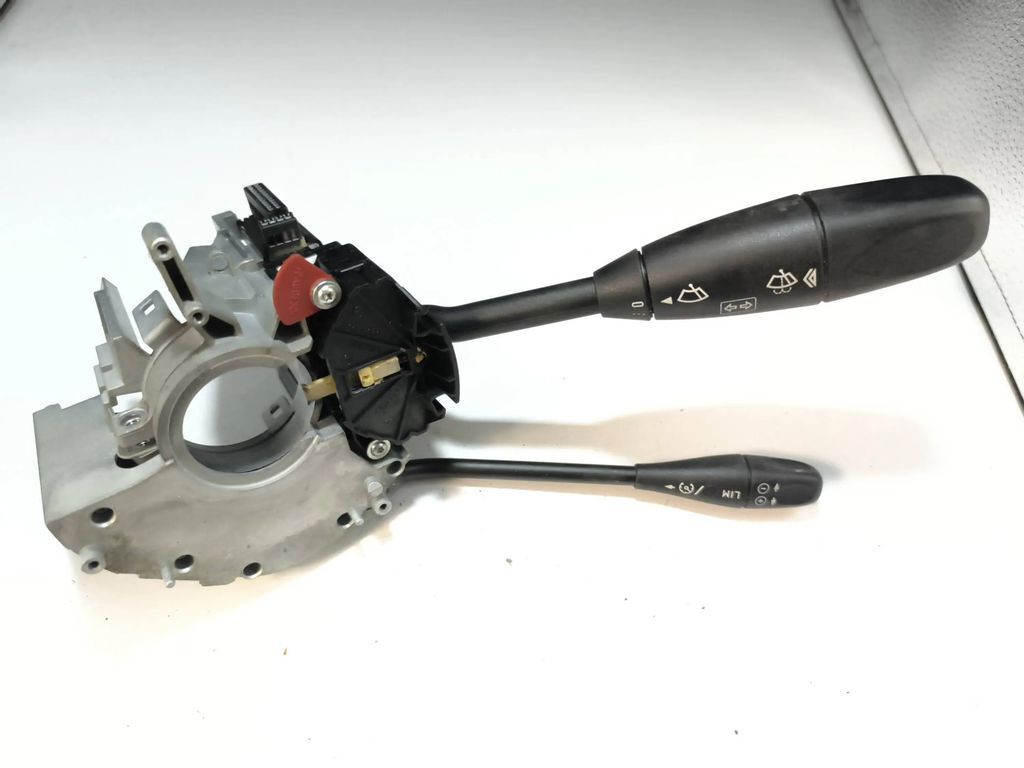 Mercedes-Benz CLS C219 2007 Turn signal indicator stalk A1715400144 