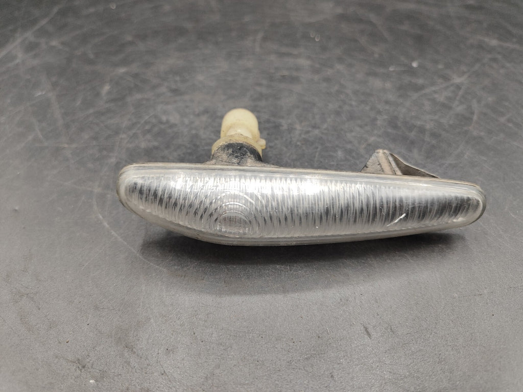 Alfa Romeo 166 2.4JTD 10V 110kW 2002 Front Right Fender Indicator Light 60597300