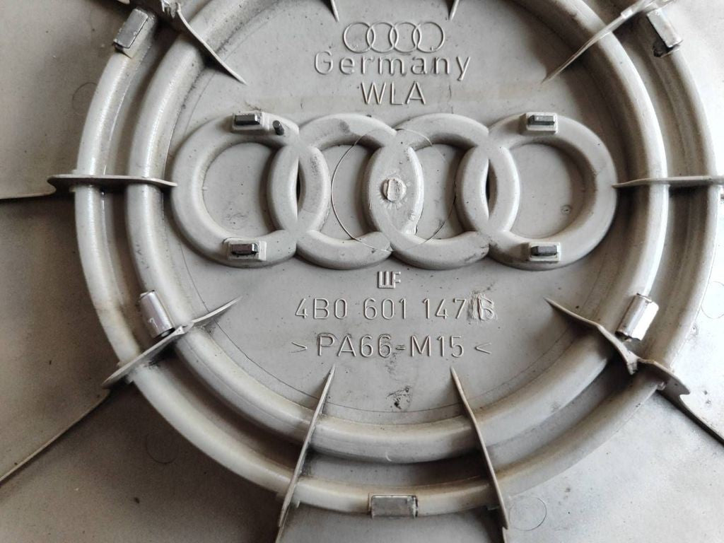 Audi A6 S6 C5 4B 2003 R16 wheel hub cap trim 4B0601147B 