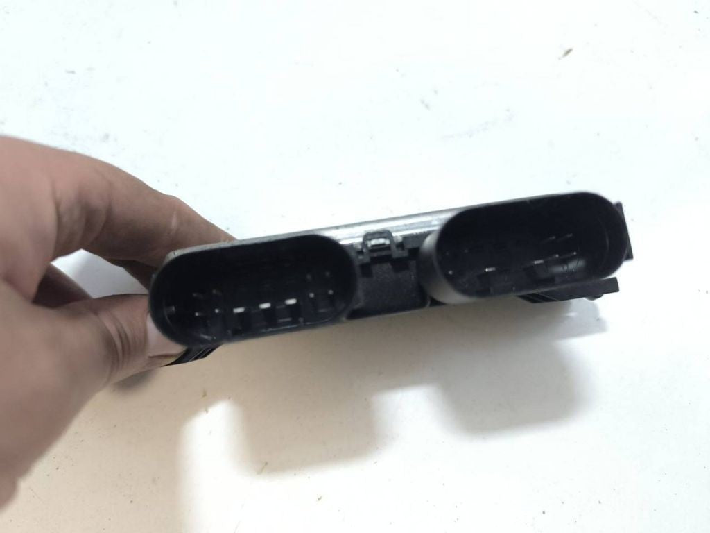 Mercedes-Benz Sprinter 907/910 Fuel Pump Control Unit A0009008214