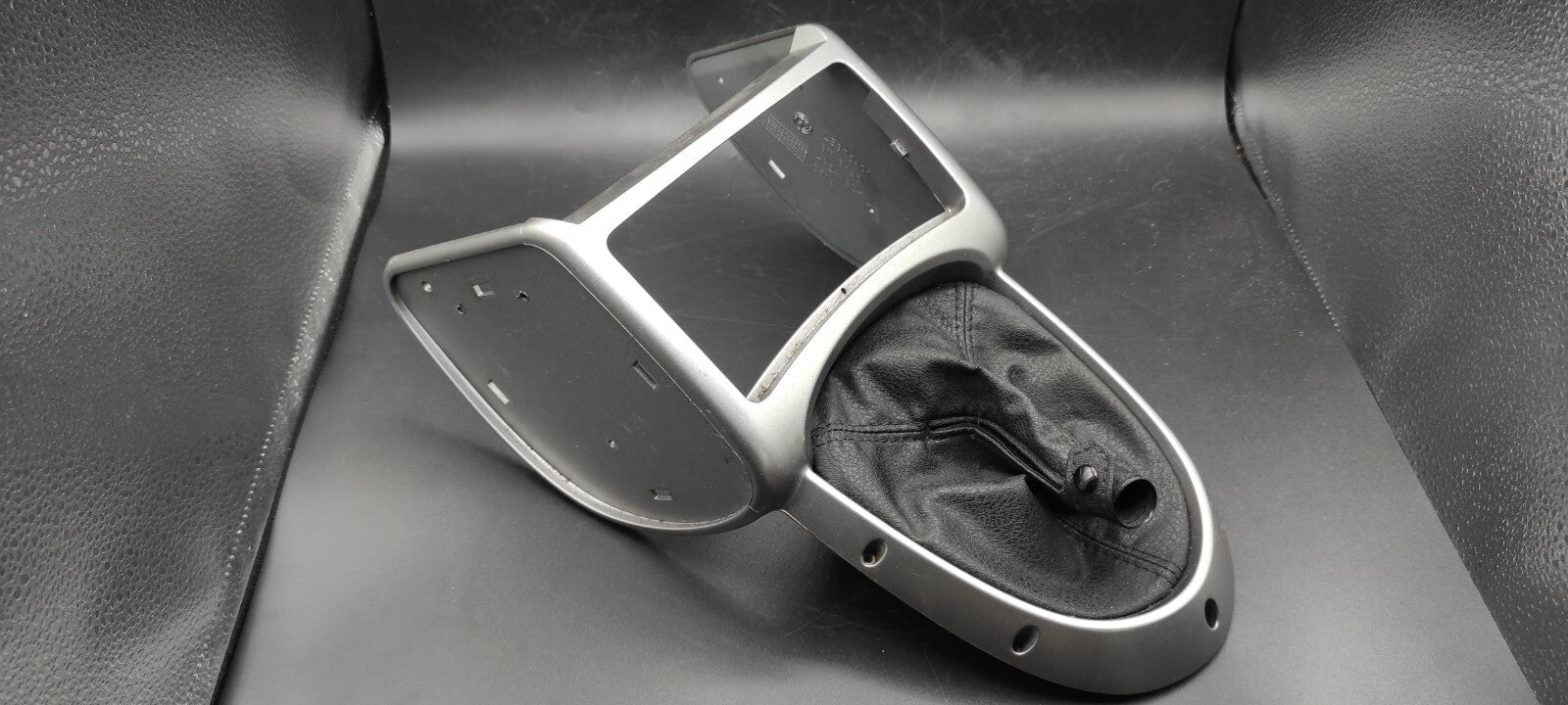 Alfa Romeo GT 1.9JTD 2005 Gear Selector Shifter Surround Trim Leather LS375401