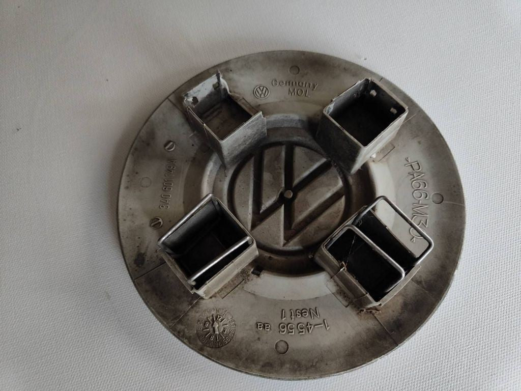 Volkswagen Golf III MK3 1991 Original wheel cap 3A0601149A 
