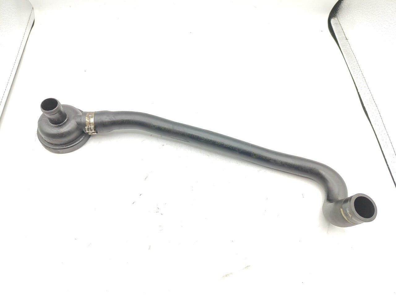Alfa Romeo GT 1.9JTD 110kW 2006 Engine Breather Pipe Hose 3911170916