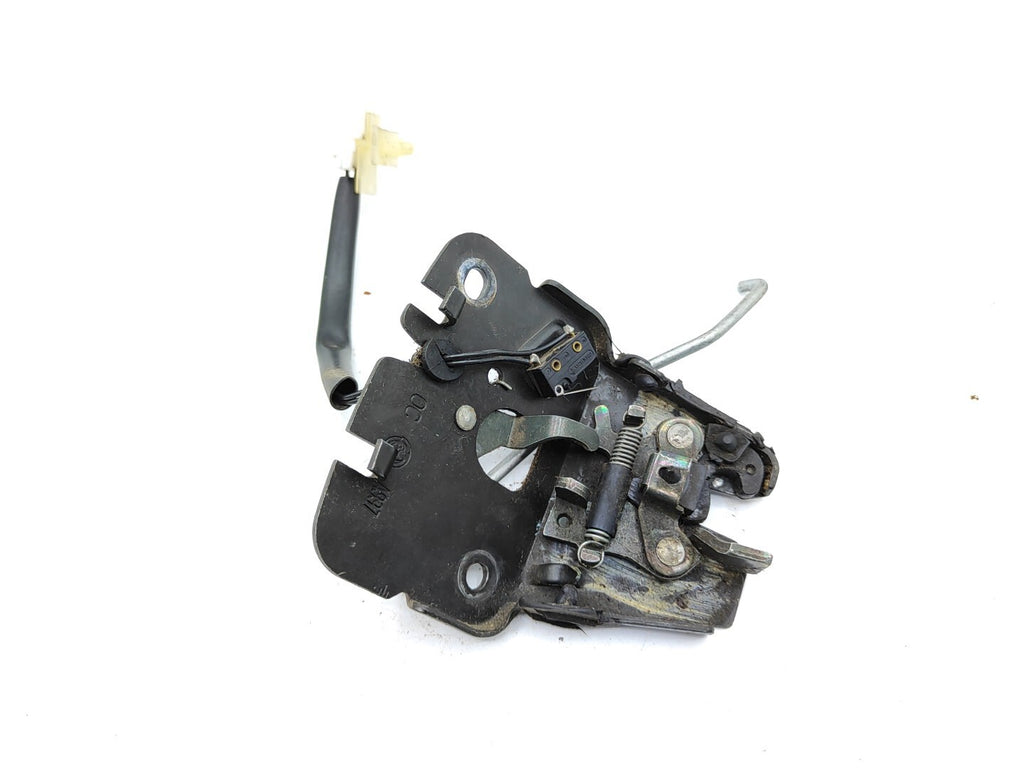 Alfa Romeo 156 2.0TS Saloon 2001 Rear Trunk Boot Tailgate Lock Mechanism