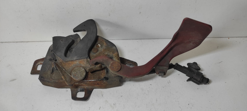 Alfa Romeo GT Diesel JTD 2004 Front Bonnet Hood Lock Latch Mechanism