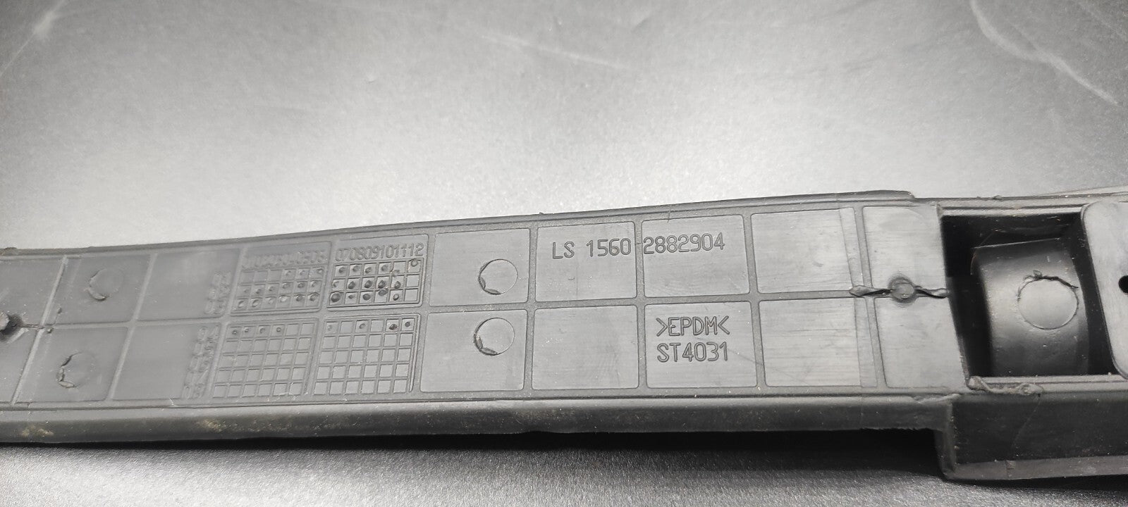 Alfa Romeo 156 2002 Center Console Middle Rubber Insert Mat 15602882904