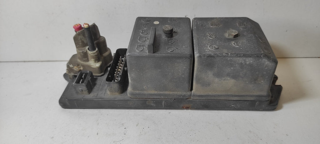 Alfa Romeo 166 2.4JTD 110kW 2002 Fuse Box / Relay / Module Unit