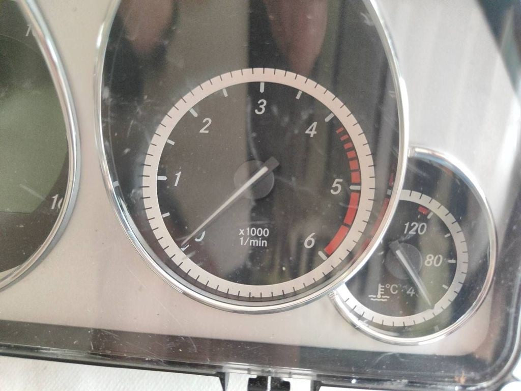 A2129003509 Mercedes-Benz E W212 2012 RHD speedometer instrument cluster 