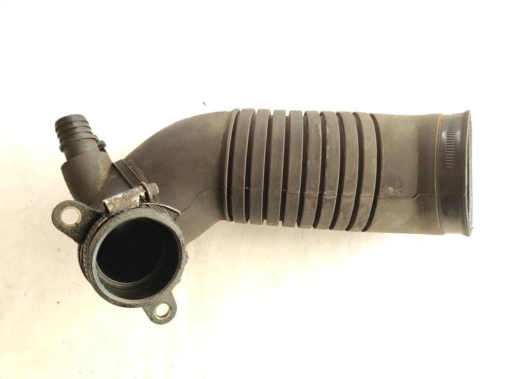 Volkswagen PASSAT B5.5 2001 Diesel air intake hose pipe 8D0129615K 