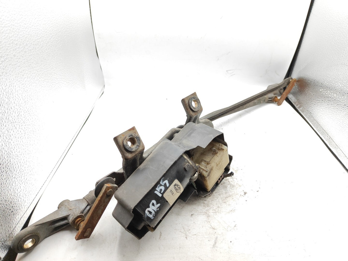 Alfa Romeo 155 1994 LHD Front Winshield Glass Wiper Linkage Motor