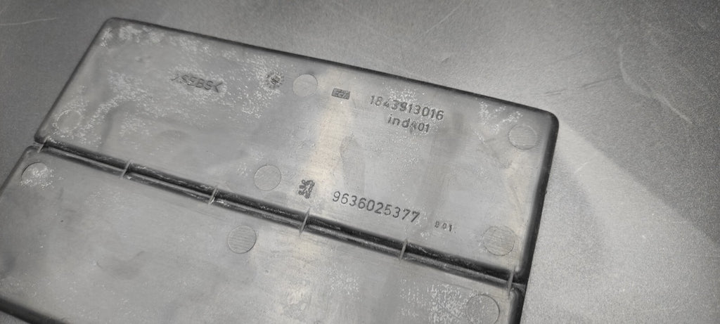 Peugeot 607 3.0 V6 2002 Front Dashboard Rubber Mat 9636025377