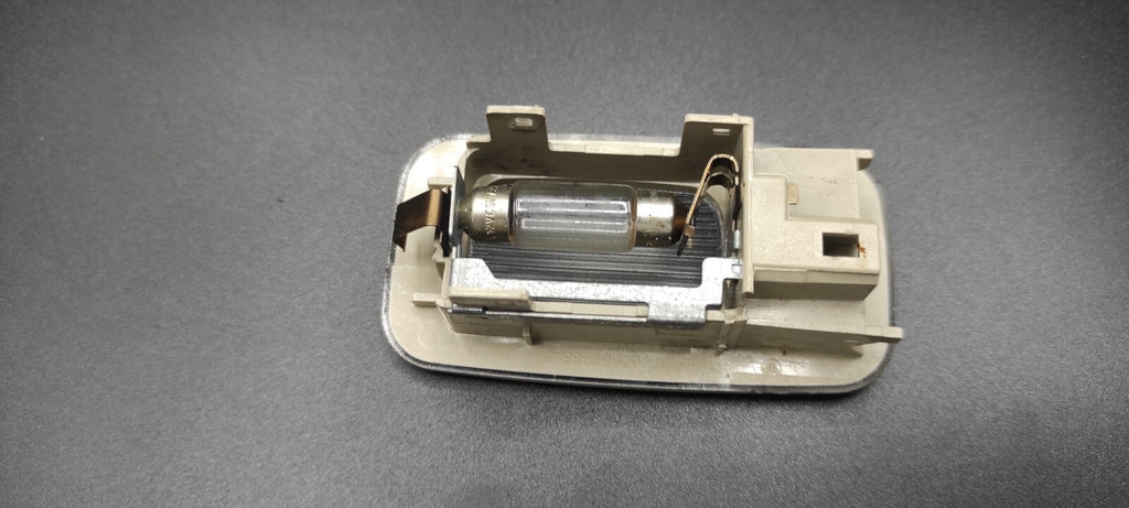 Alfa Romeo 156 2.4D JTD 110kW 2001 Rear Interior Roof Reading Light 60607883