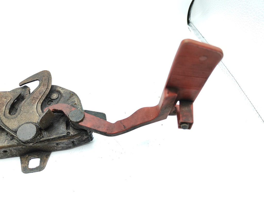 Alfa Romeo 156 SW 2.4JTD 110kW 2001 Front Bonnet Hood Lock Mechanism