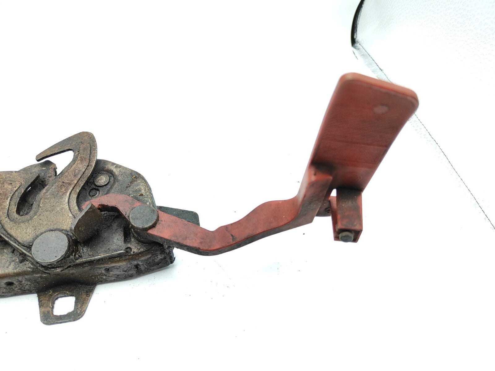 Alfa Romeo 156 SW 2.4JTD 110kW 2001 Front Bonnet Hood Lock Mechanism