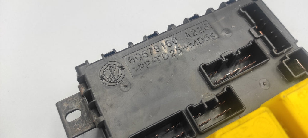 Alfa Romeo 156 2.4JTD 110kW Diesel 2002 Fuse Relay Module Unit 60679160