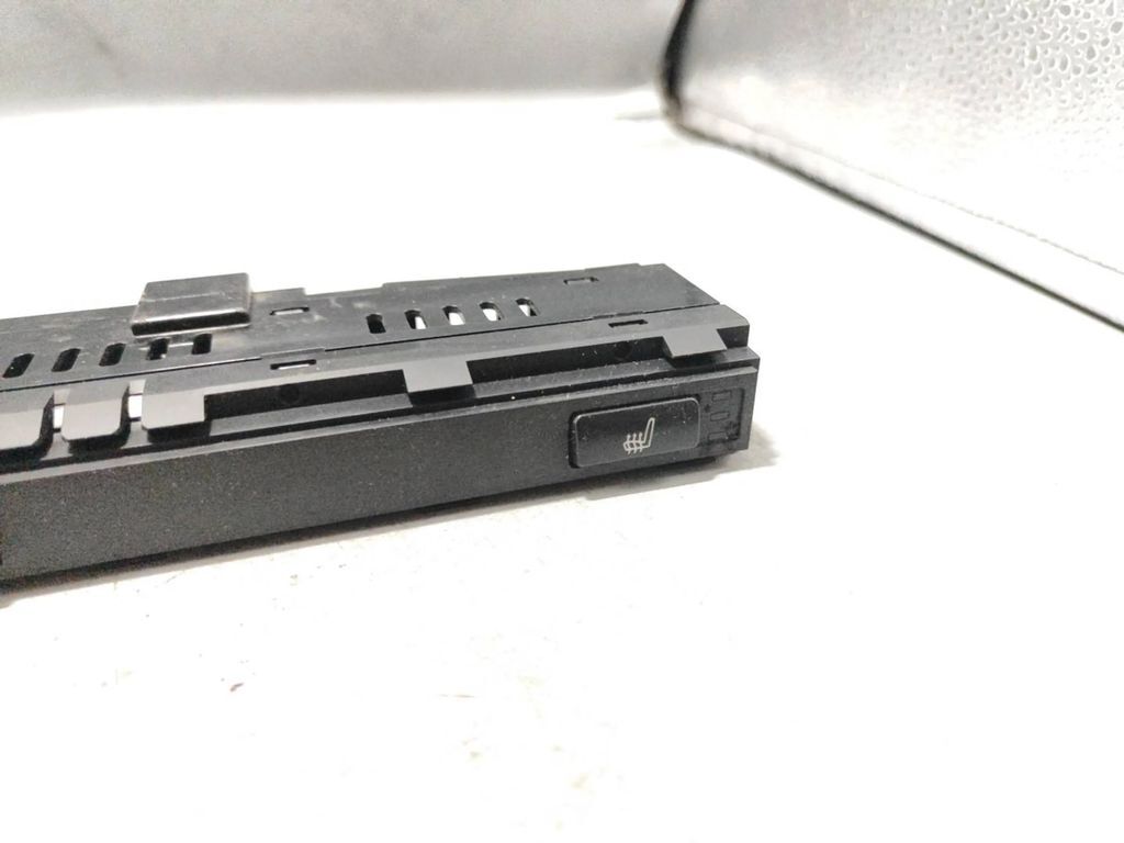 BMW 3 E46 320D 2004 Seat heating switch button 6907707 