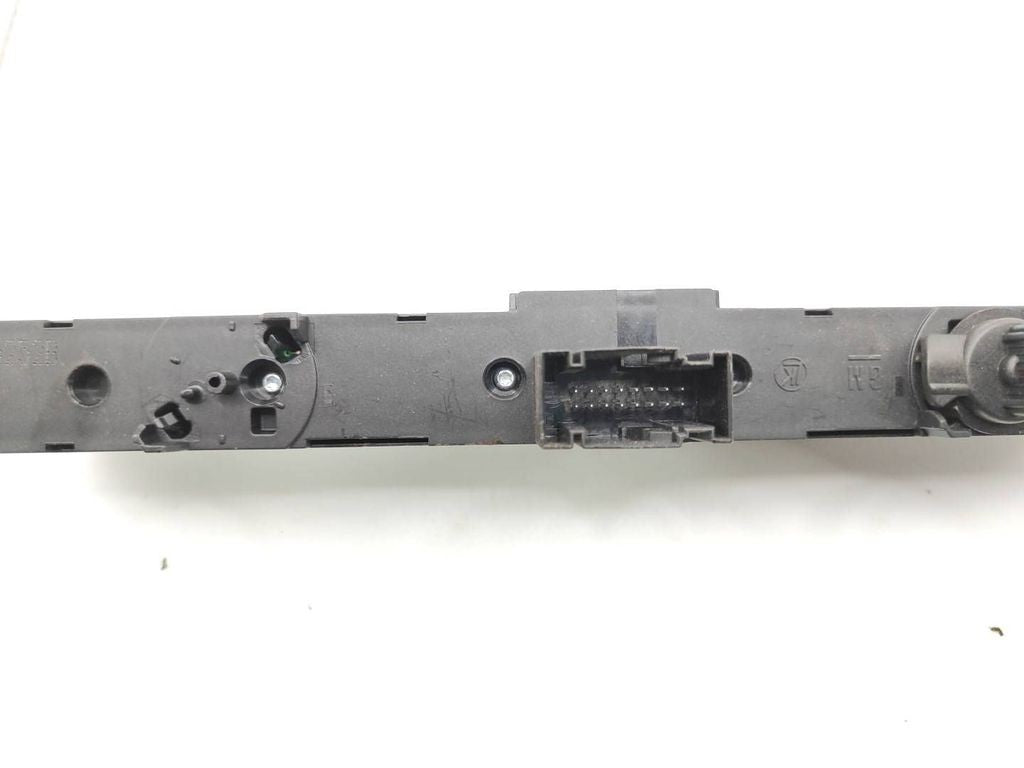 Opel Astra H 2005 Hazard light switch 13100107 