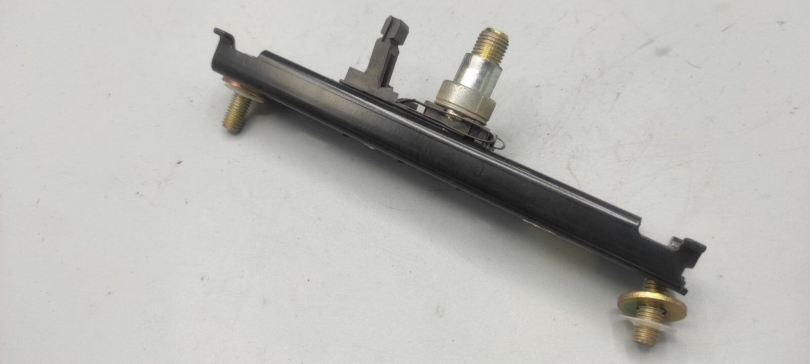 Alfa Romeo GT 2004 Front Left Seatbelt Height Adjustment Regulator Rail