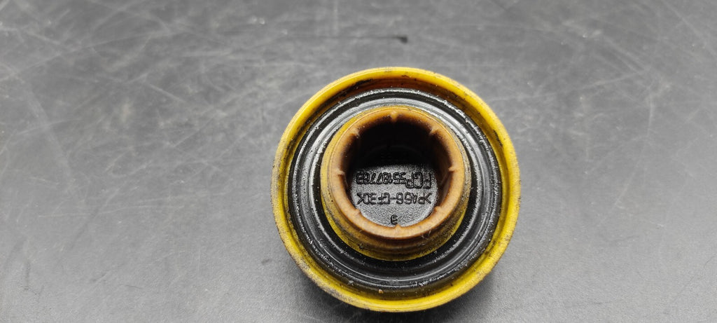 Alfa Romeo GT 1.9JTD 110kW 2004 Diesel Engine Oil Filler Cap 55187763