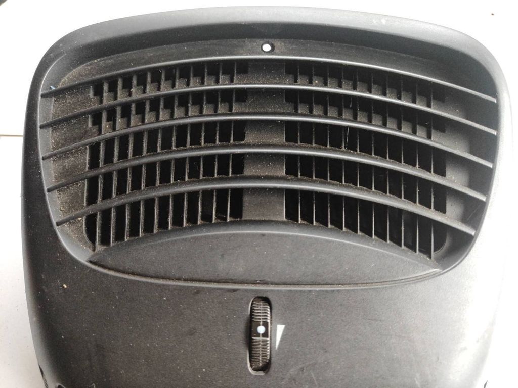 Alfa Romeo GT 2004 Front Panel dash center air vent grill 225501 