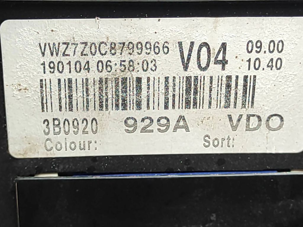 Volkswagen PASSAT B5.5 2001 LHD speedometer instrument cluster 3B0920929A 
