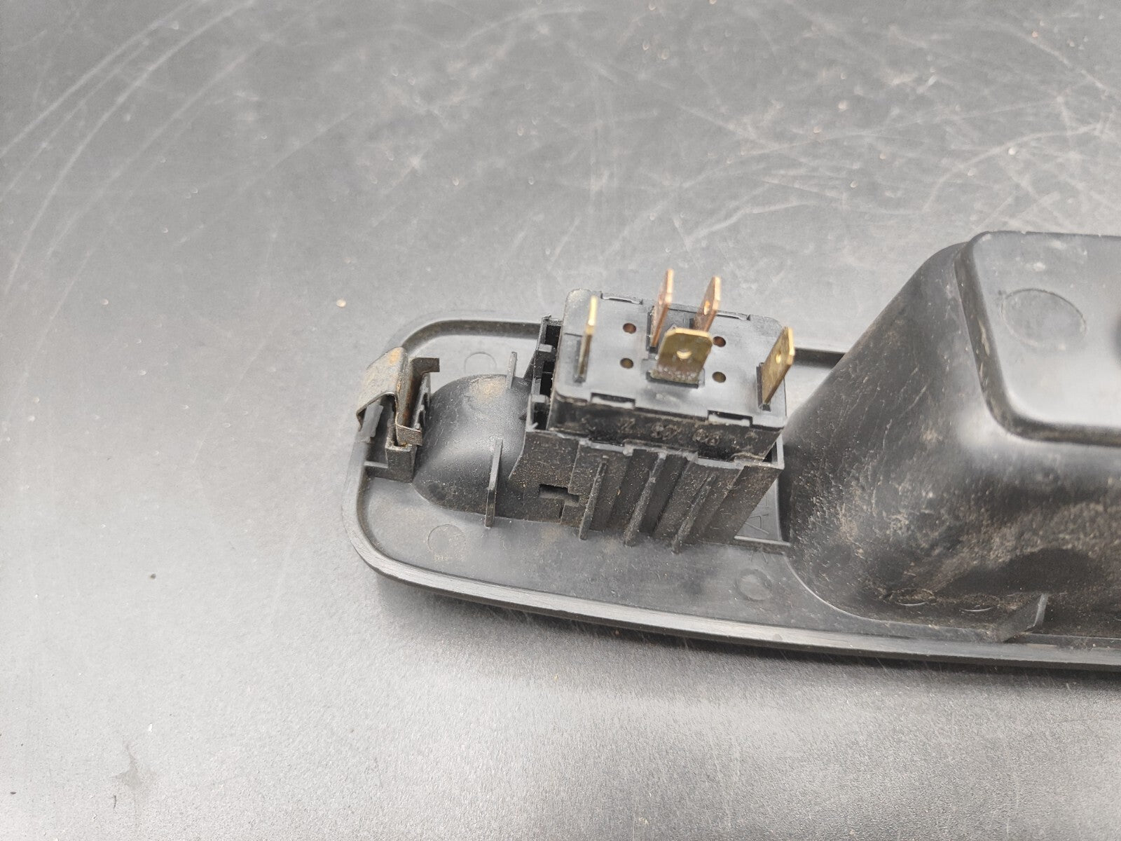 Alfa Romeo 166 2.4JTD 110kW 10V 2002 Electric Window Switch Button 156018359