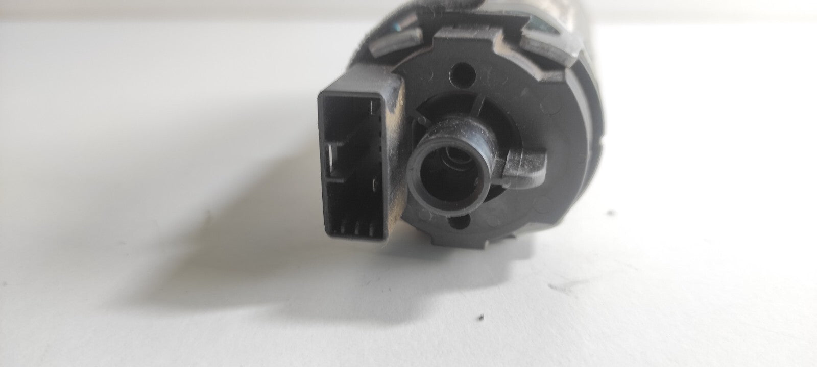 Peugeot 607 3.0i V6 1999 Electric Seat Adjustment Motor 404829 9470058C