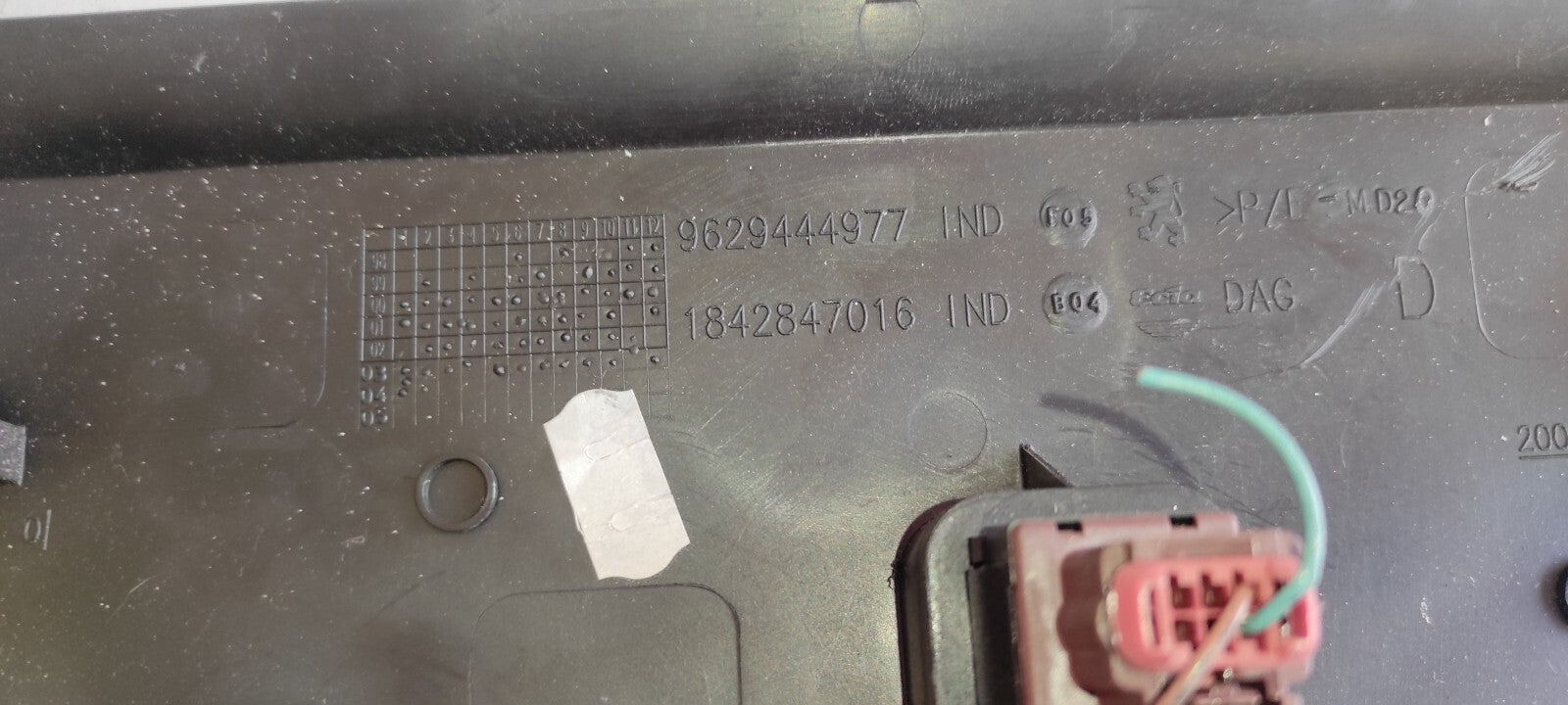 Peugeot 607 3.0i V6 2002 LHD Front Right Dashboard End Trim Cover 9629444977