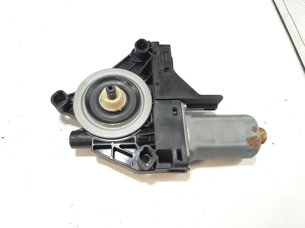 Volvo S60 front window regulator motor 966269102 