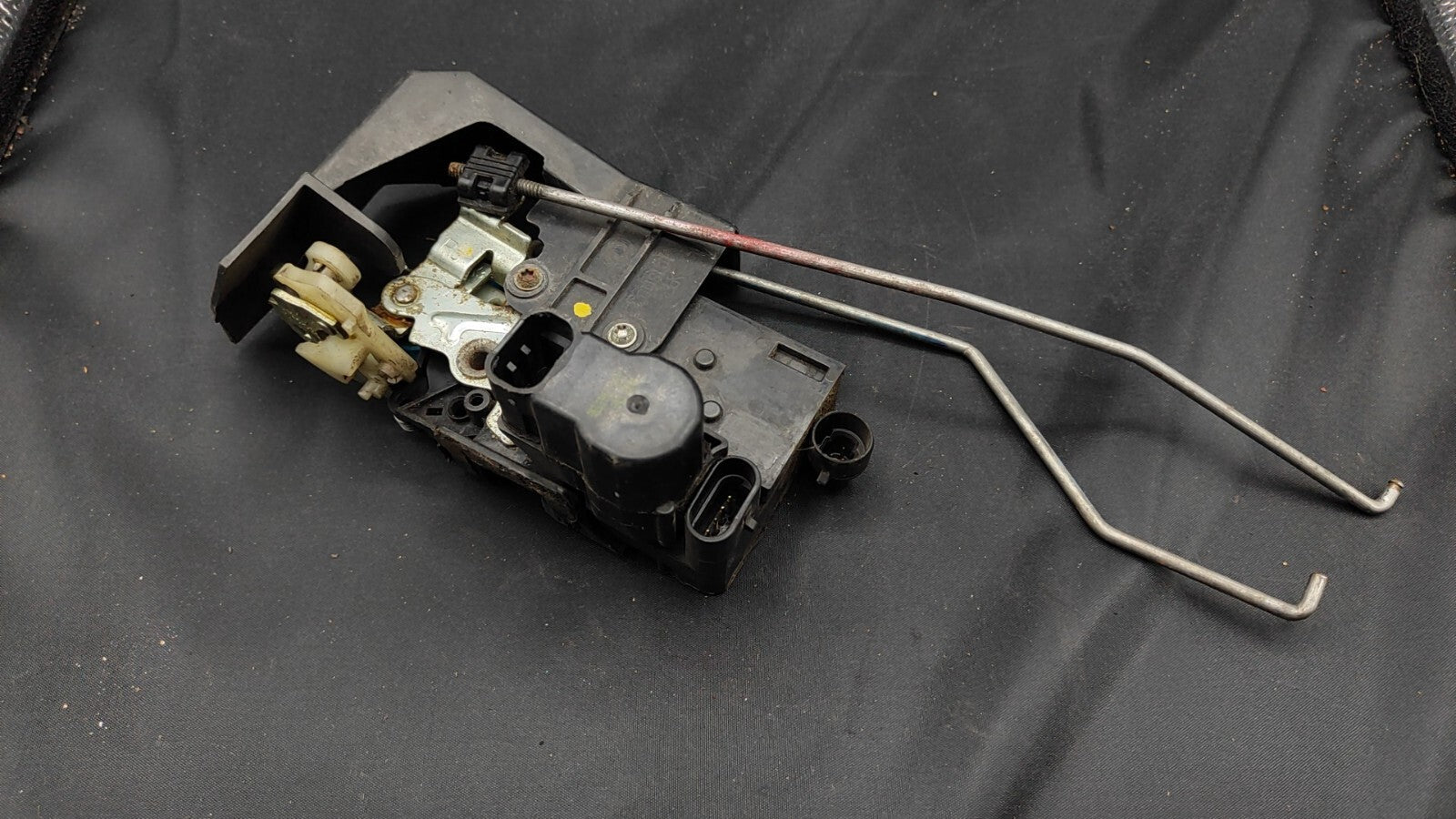 Alfa Romeo 156 2.4JTD 10V 110kW 2002 LHD Front Right Door Lock Latch