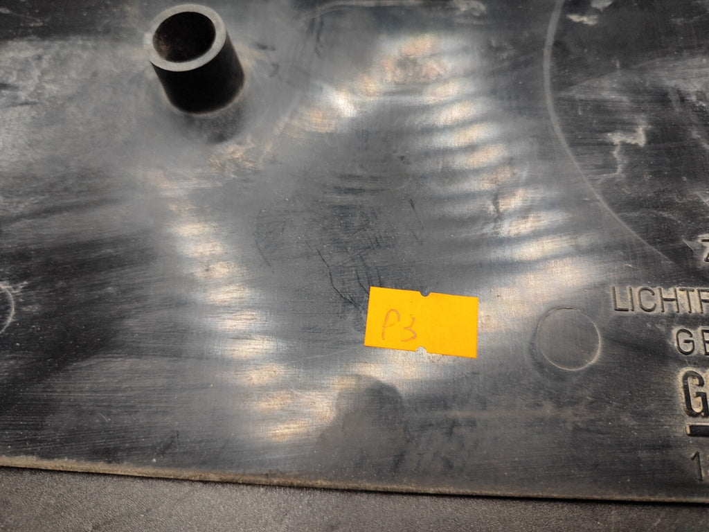 Opel Ascona C 1987 Rear Tailgate Trunk Boot Blenda Number Plate Bar ZB138302