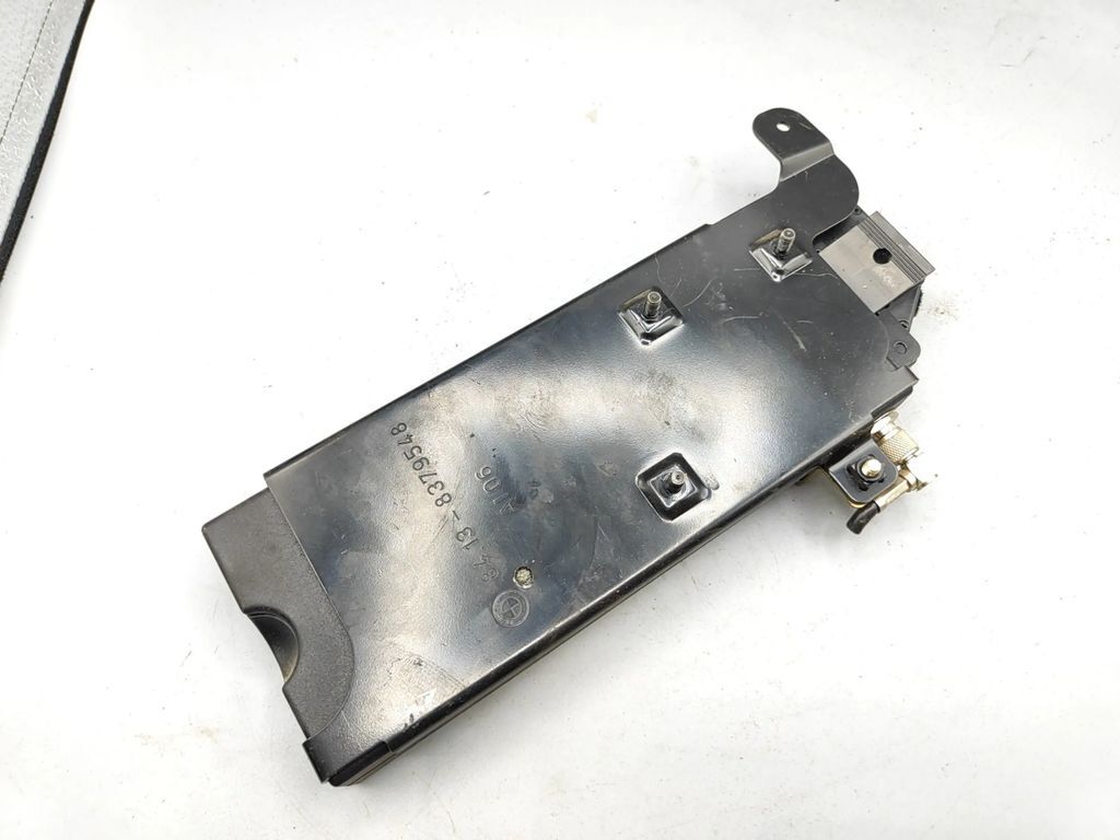 BMW 5 E39 1999 Aerial antenna amplifier receiver module 84116911042 