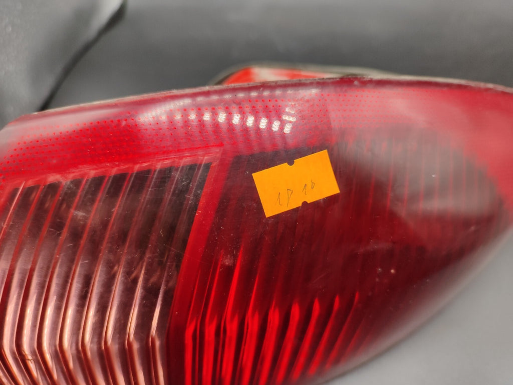 Alfa Romeo 147 1.9JTD 140HP 16V 2003 LHD Rear Right Taillight Lamp 46556347