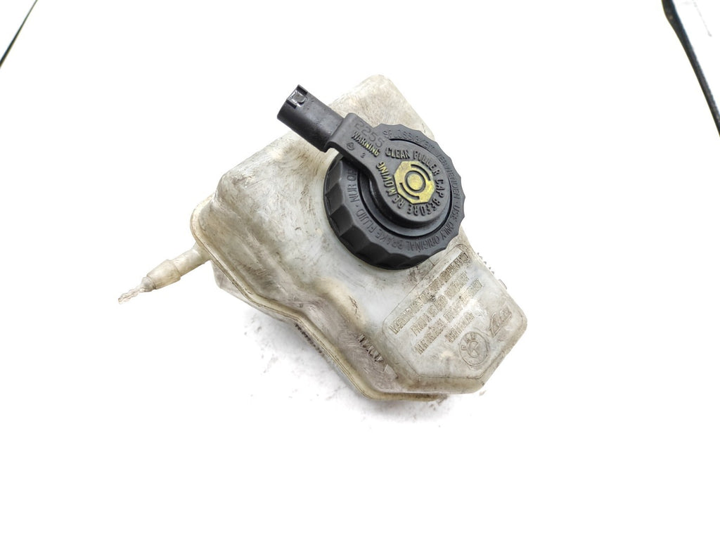 BMW E90 E91 330D 170kW 2006 Diesel Master Brake Cylinder Tank 03350886531