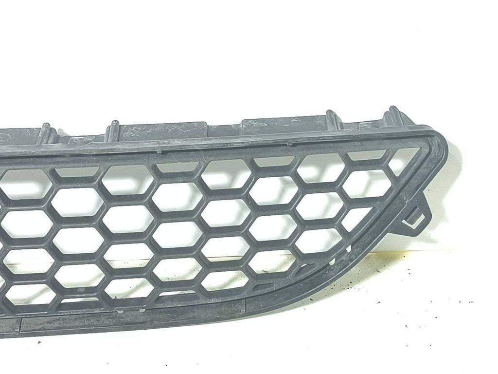 Volvo S60 2012 Front bumper lower grill 30795021 