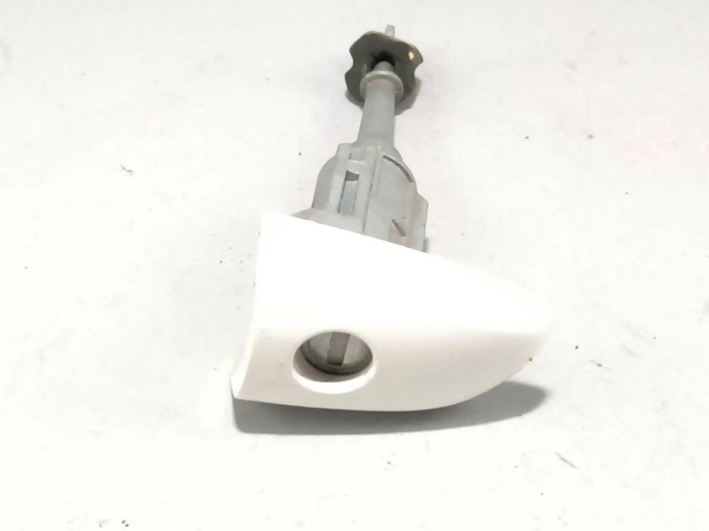 Mazda 3 III BM BN 2.0 121kW 2014 front left door exterior handle cap / NO KEY