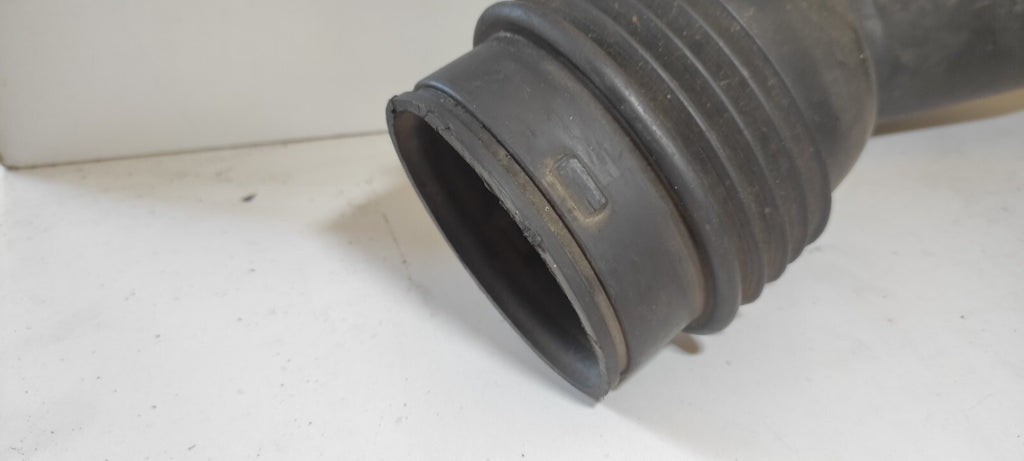 Alfa Romeo 159 1.9JTDM 88kW 2008 Diesel Engine Air Intake Pipe Hose 51782843