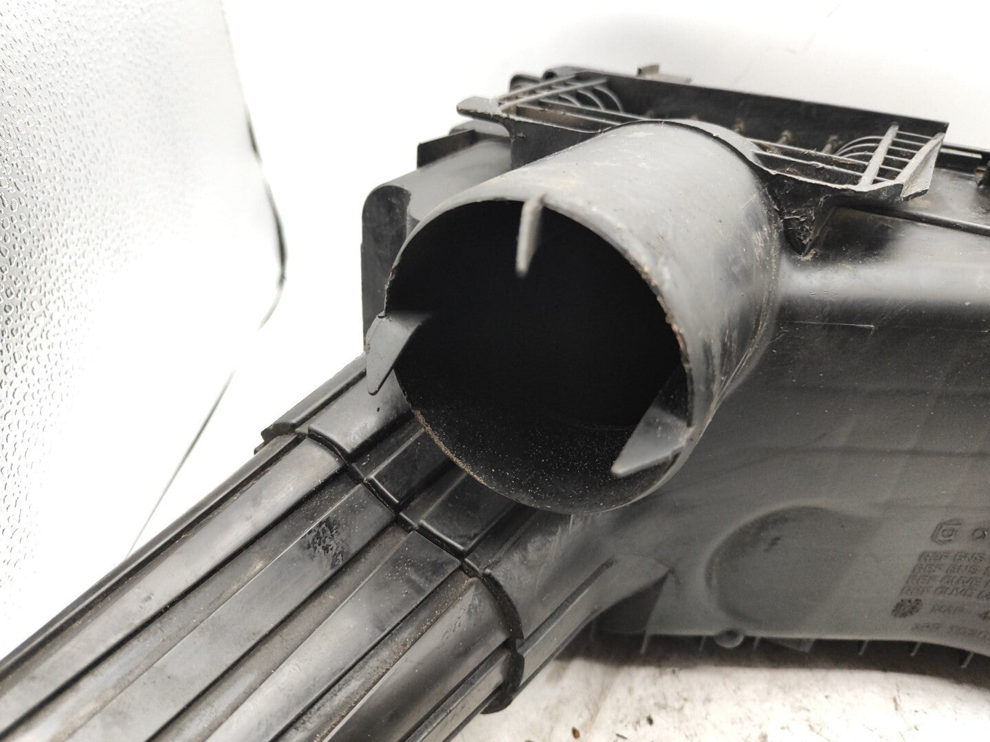 Peugeot 607 2.2HDI 98kW Diesel  2000 Engine Air Filter Box 9629040380