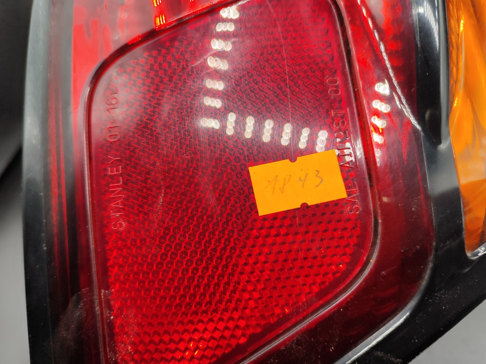 Pontiac Vibe 2004 LHD Rear Left Side Taillight Lamp Light