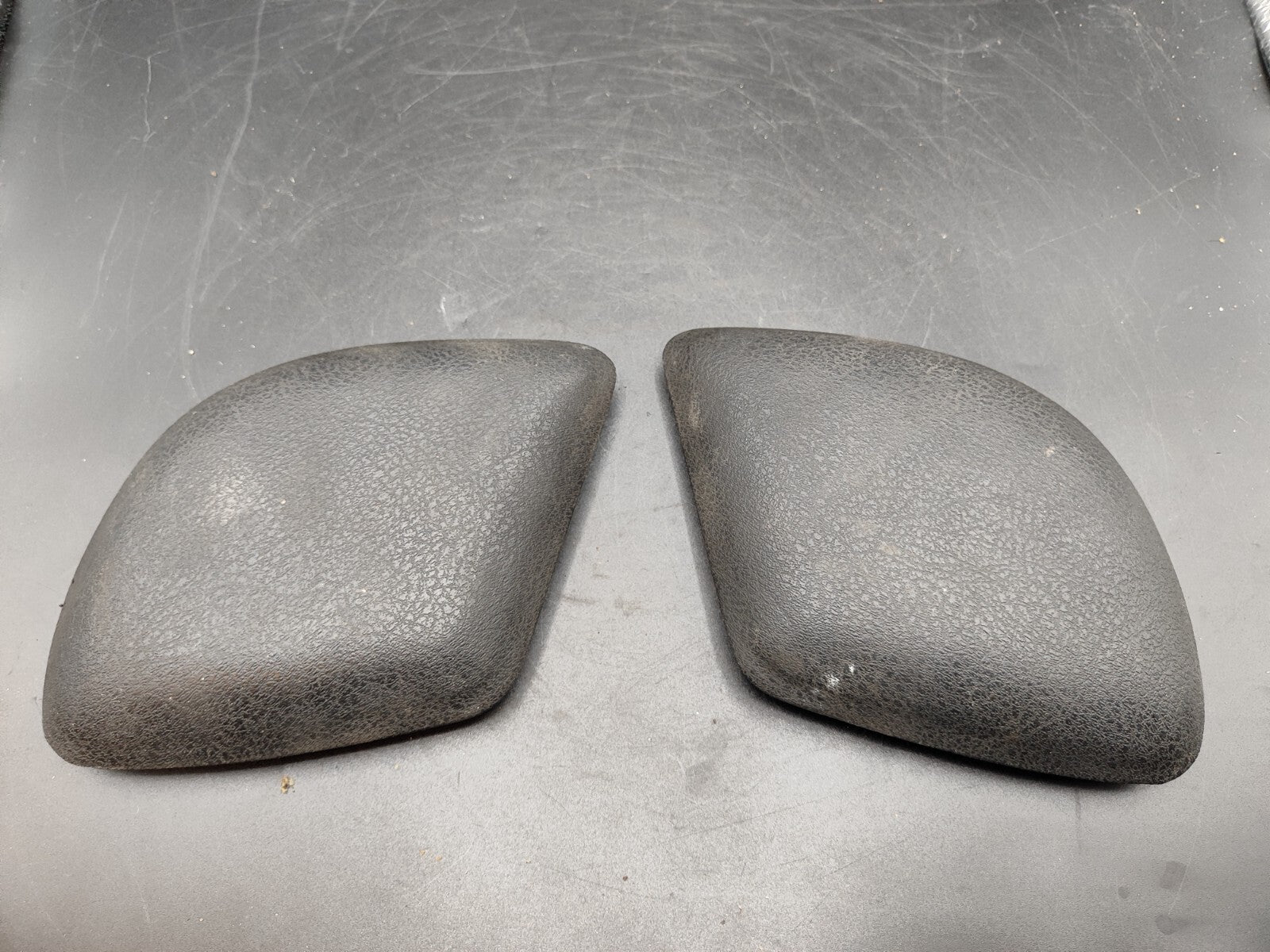 Alfa Romeo GT 1.9JTD 110kW 2008 Front Left Right Center Console Leather Trim Set