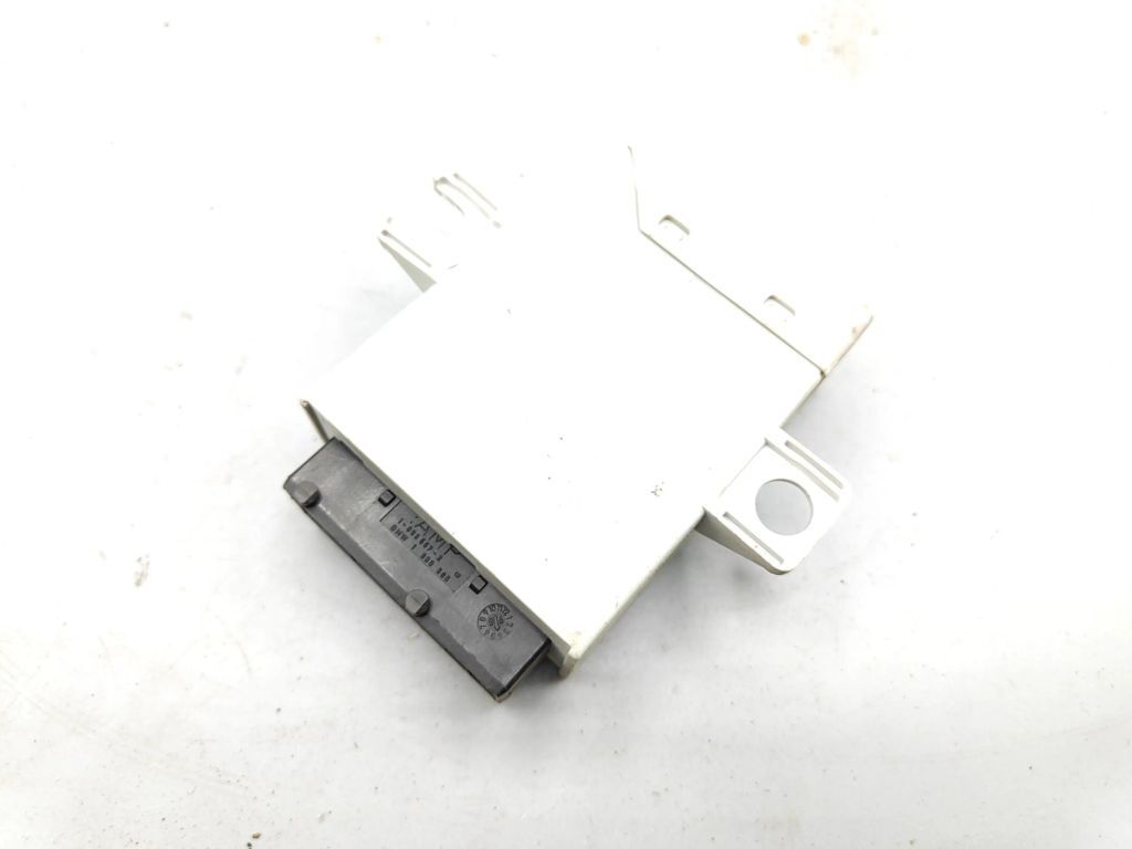 BMW 520 E39 1999 Tow bar trailer hitch control unit module 8369019 