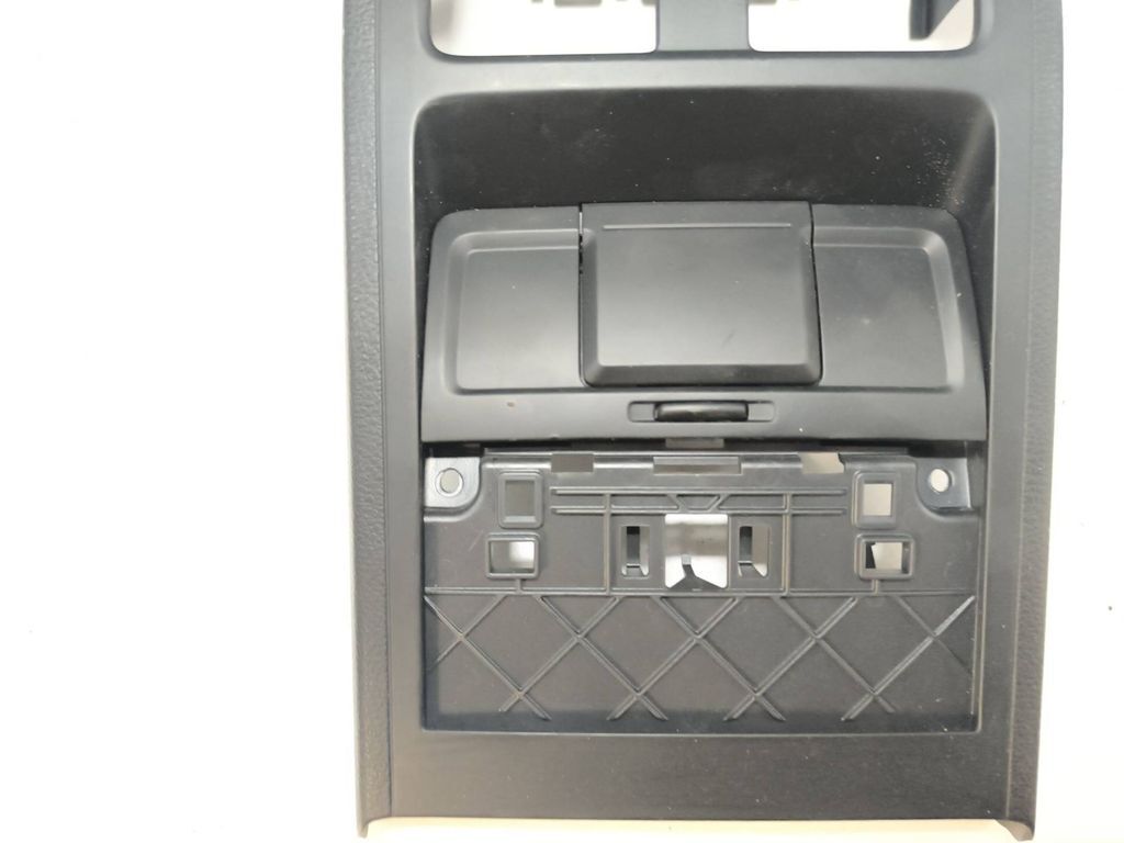 Volkswagen PASSAT B6 2007 Rear center console air vent grill 3C0864298BB 