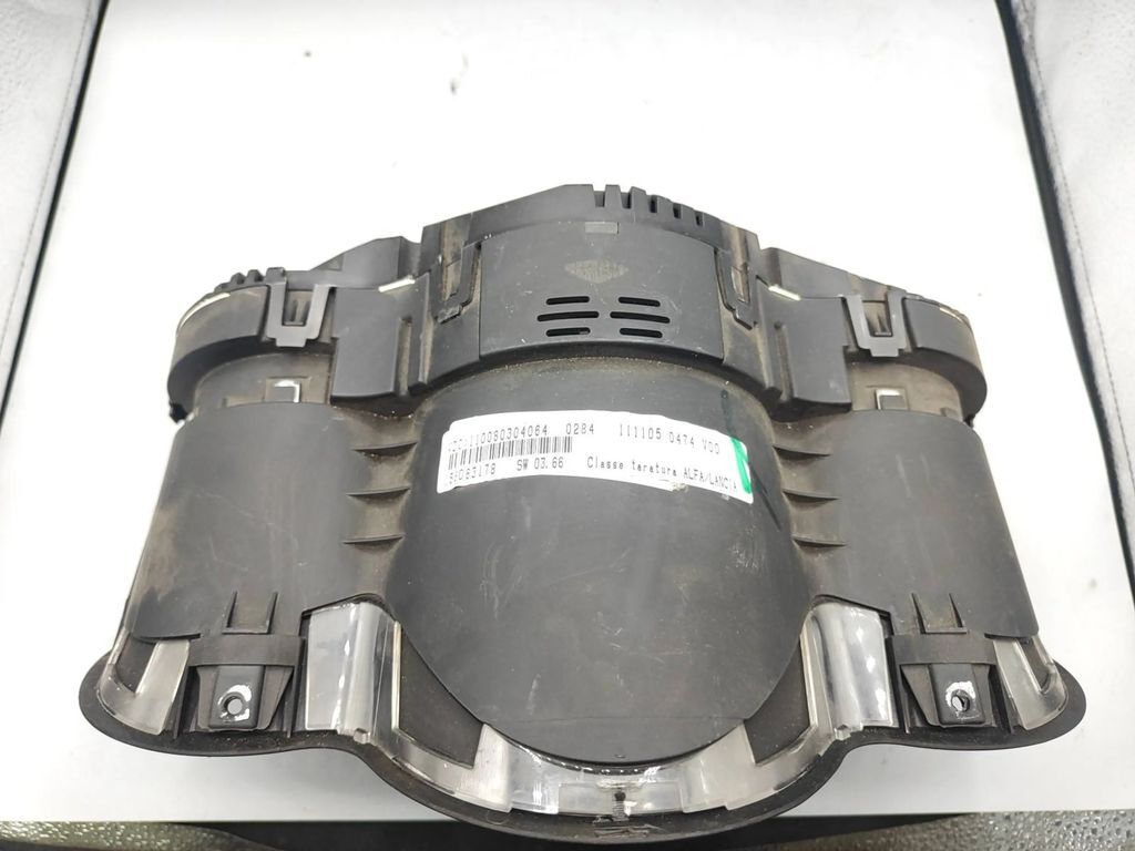  Alfa Romeo 147 2006 LHD Diesel speedometer instrument cluster 156063178 