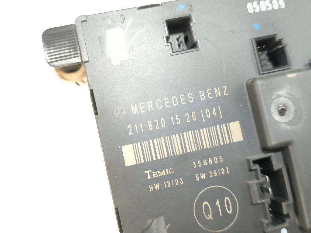 Mercedes-Benz E W211 2003 Rear left door control unit module 2118201526 
