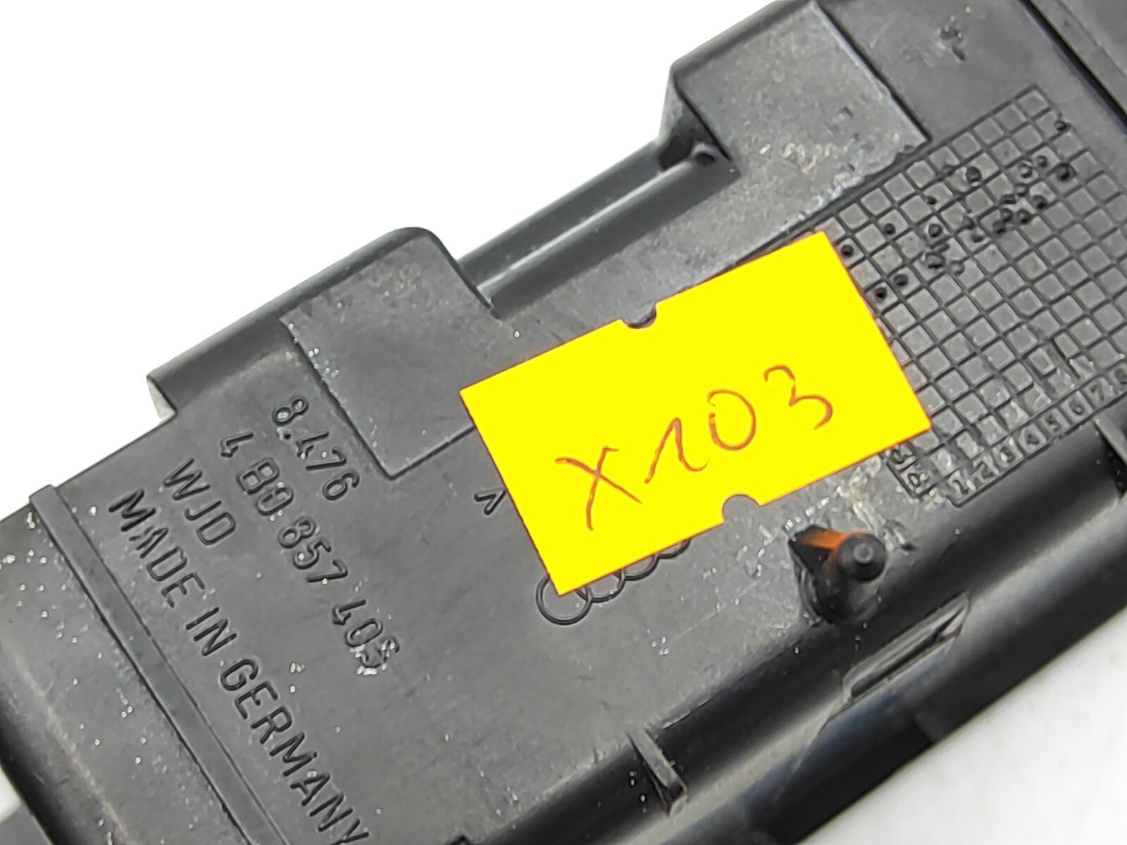 Audi A6 C5 2.5TDI 2000 Rear Door Inner Ashtray Set 4B0857406 4B0857405