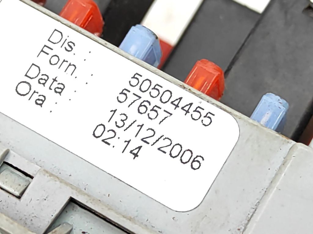Alfa Romeo 159 2.4JTDm SW 2006 Fuse box module 50504455 