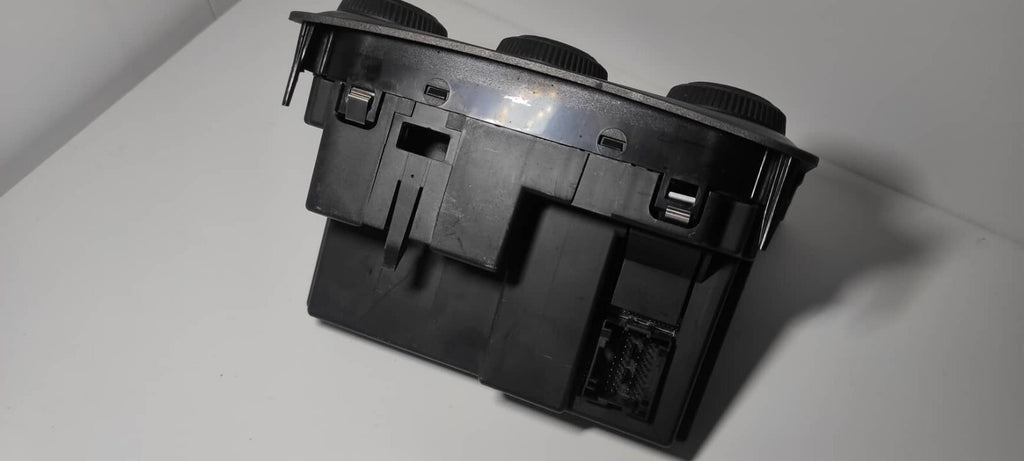 Alfa Romeo GT 1.9JTD 2004 LHD Front Dash Climate Control Unit 01560513690