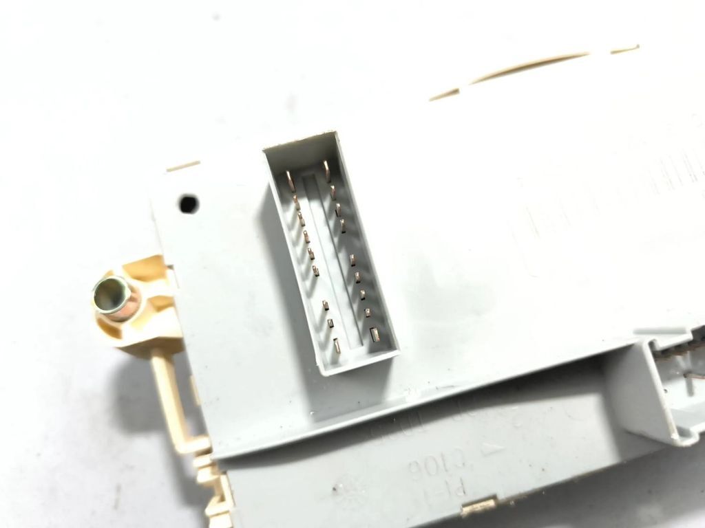 Fiat Stilo 1.9JTD Petrol 2004 Fuse box module 51715858 