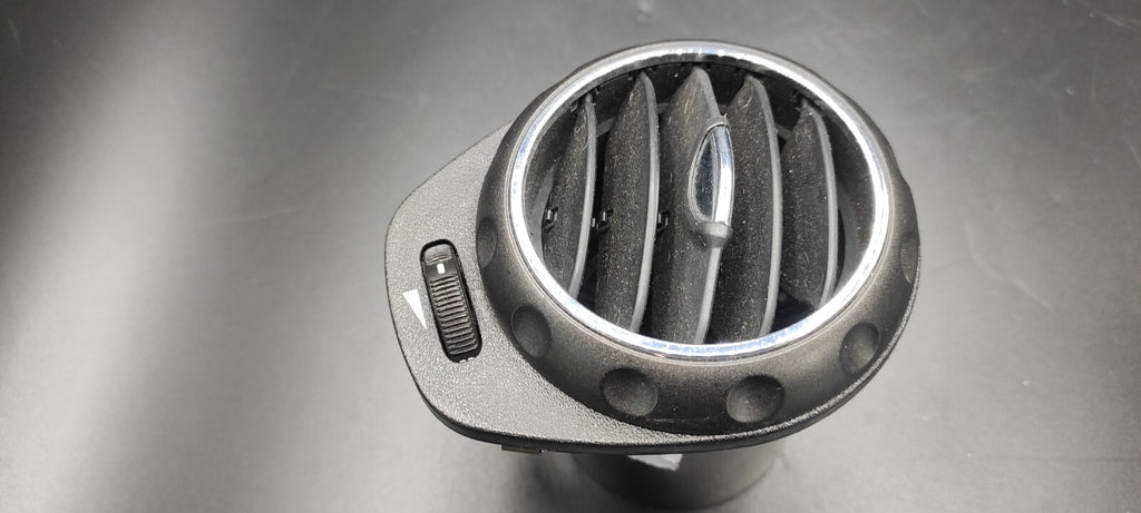 Alfa Romeo 147 GT 1.9JTD 2005 Front Right Dashboard Panel Side Air Vent Grill