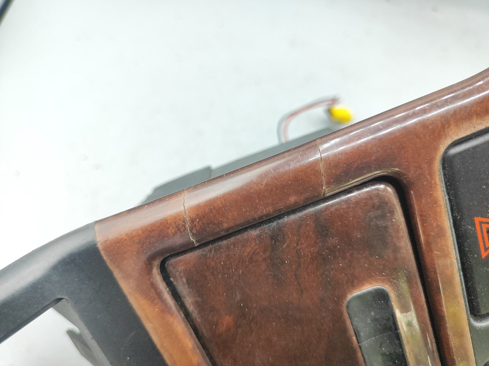 BMW 5 SERIES E39 Center Console Panel Wood Trim 8209847 304670100